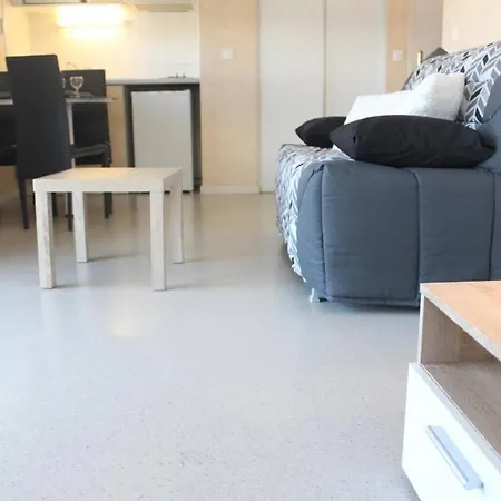 Appt - Lr040-105 Apartment *